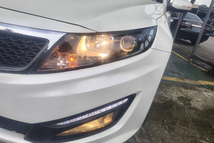 Used Kia K5 2012 2.0L Automatic DLX Left Front Headlight