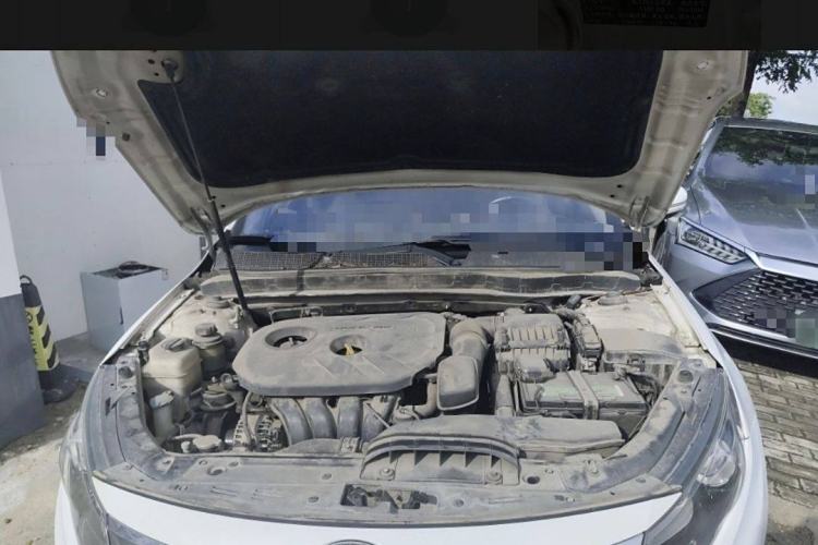 Used Kia K5 2012 2.0L Automatic DLX Left Front Headlight