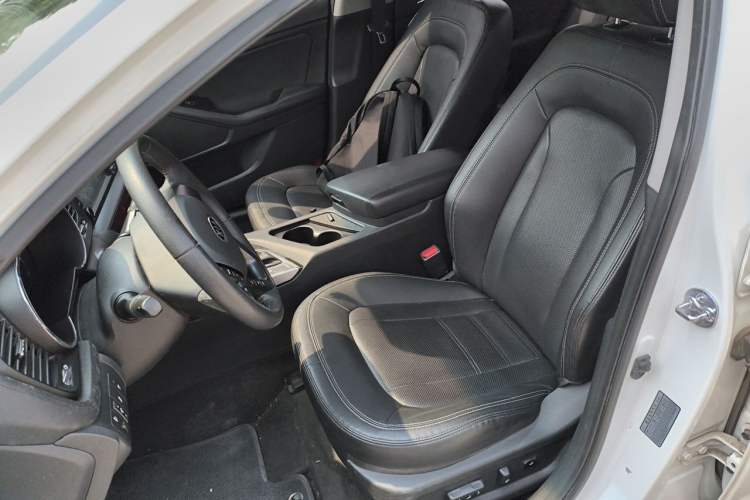 Used Kia K5 2012 2.0L Automatic DLX Left Front Seat