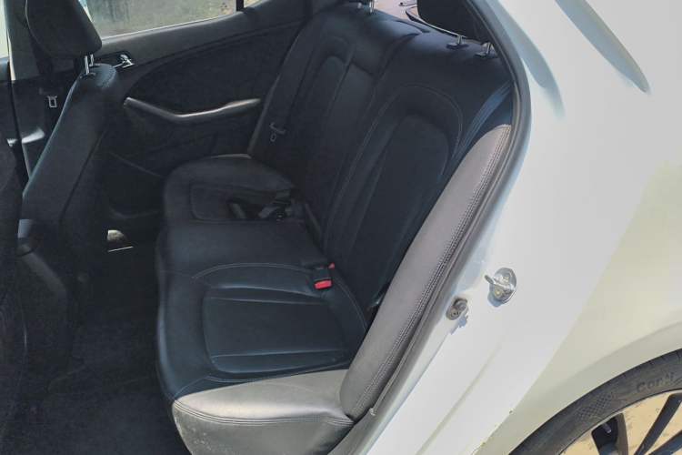Used Kia K5 2012 2.0L Automatic DLX Left Rear Seat