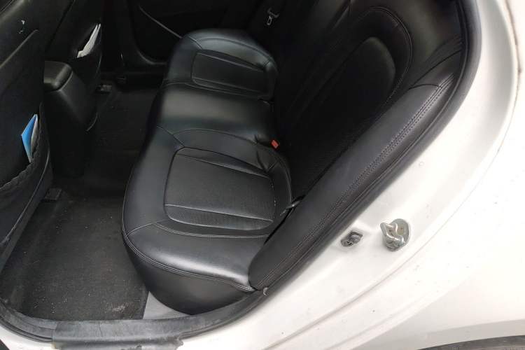 Used Kia K5 2012 2.0L Automatic DLX Left Rear Seat