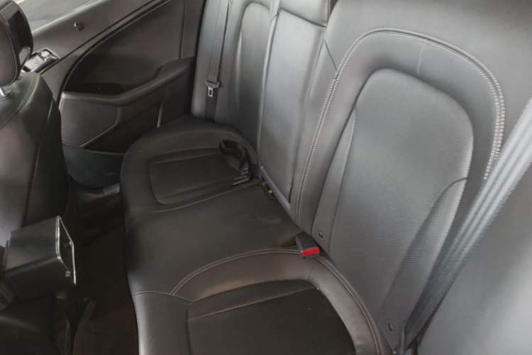 Used Kia K5 2012 2.0L Automatic DLX Left Rear Seat