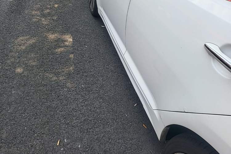 Used Kia K5 2012 2.0L Automatic DLX Left Side Sill