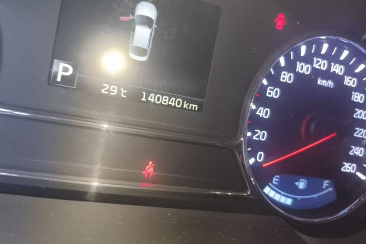Used Kia K5 2012 2.0L Automatic DLX Odometer Close Up