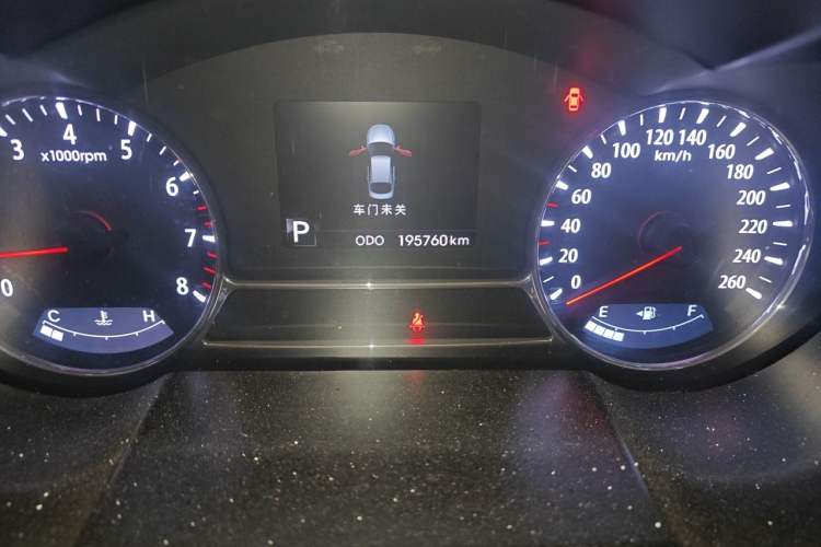 Used Kia K5 2012 2.0L Automatic DLX Odometer Close Up