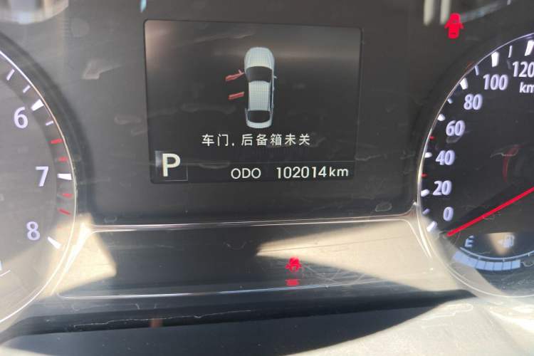 Used Kia K5 2012 2.0L Automatic DLX Odometer Close Up