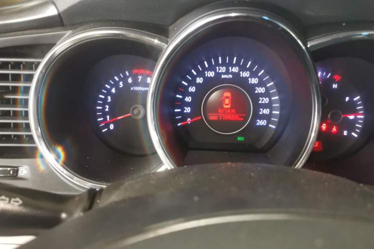 Used Kia K5 2012 2.0L Automatic GL Odometer Close Up