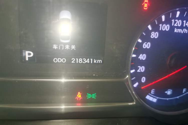 Used Kia K5 2012 2.0L Automatic DLX Odometer Close Up