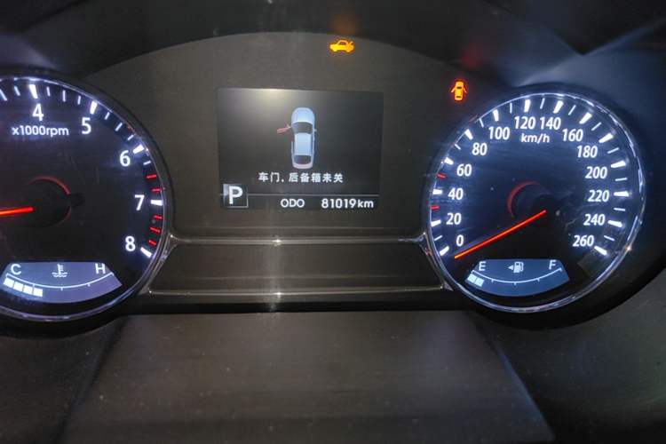 Used Kia K5 2012 2.0L Automatic DLX Odometer Close Up