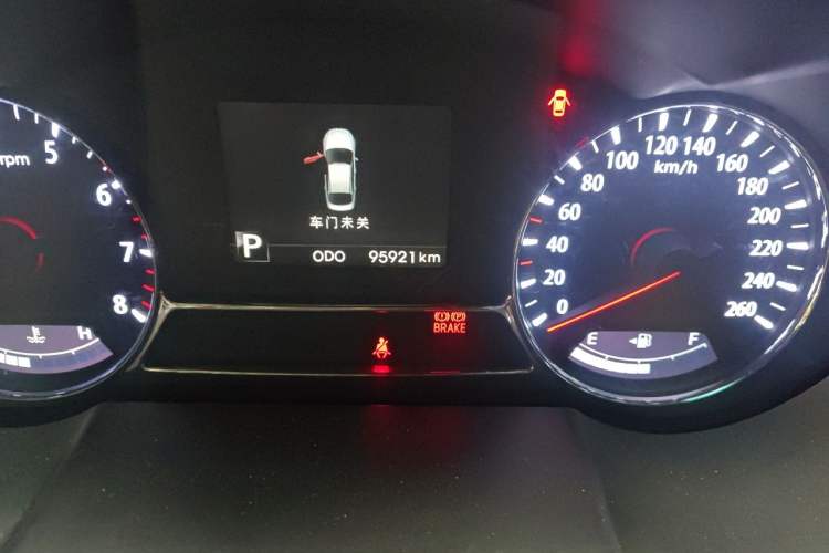Used Kia K5 2012 2.0L Automatic DLX Odometer Close Up