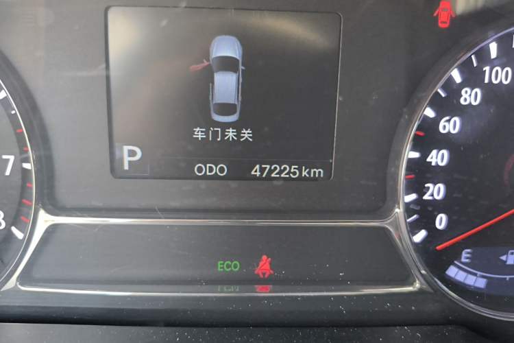 Used Kia K5 2012 2.0L Automatic DLX Odometer Close Up