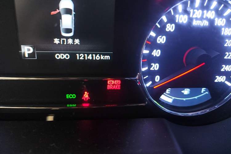 Used Kia K5 2012 2.0L Automatic GLS Odometer Close Up