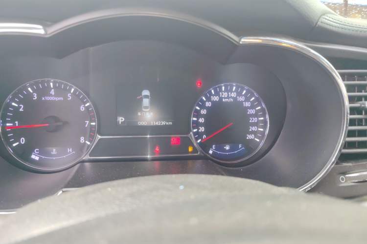 Used Kia K5 2012 2.0L Automatic DLX Odometer Close Up