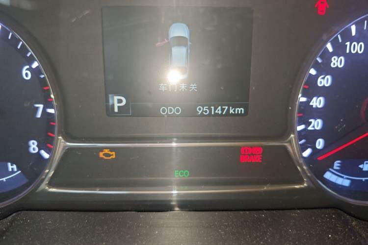 Used Kia K5 2012 2.0L Automatic DLX Odometer Close Up