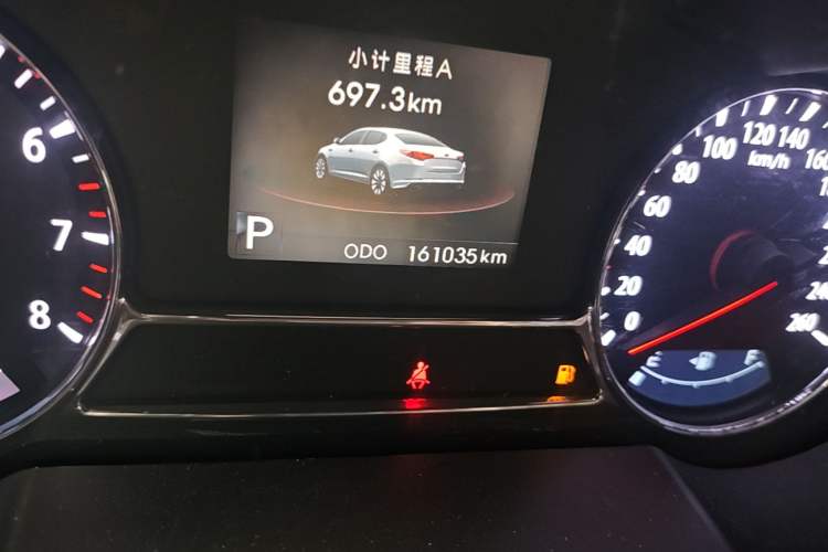 Used Kia K5 2012 2.0L Automatic DLX Odometer Close Up