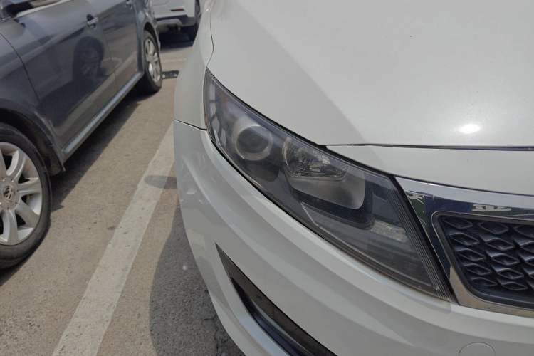 Used Kia K5 2012 2.0L Automatic GL Right Front Headlight