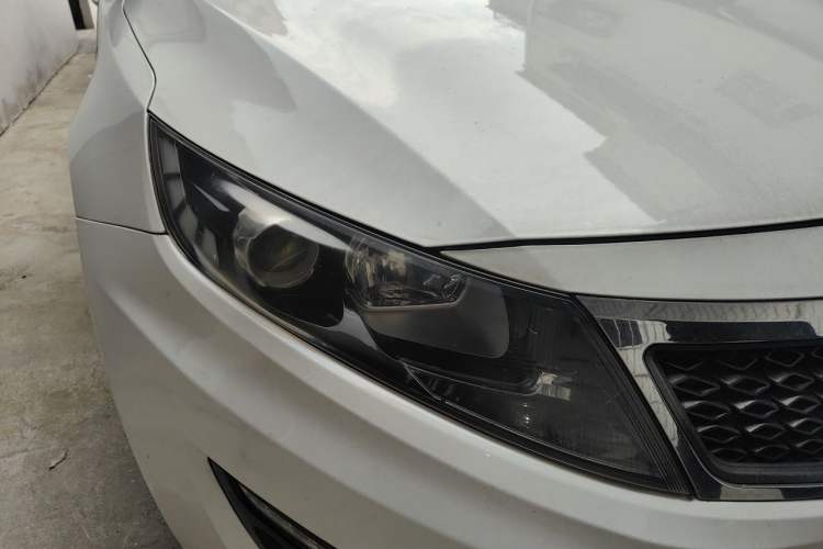 Used Kia K5 2012 2.0L Automatic DLX Right Front Headlight