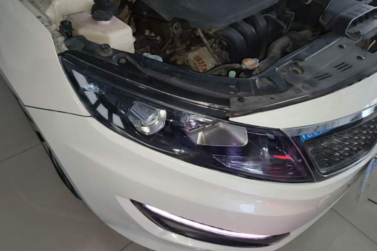 Used Kia K5 2012 2.0L Automatic DLX Right Front Headlight