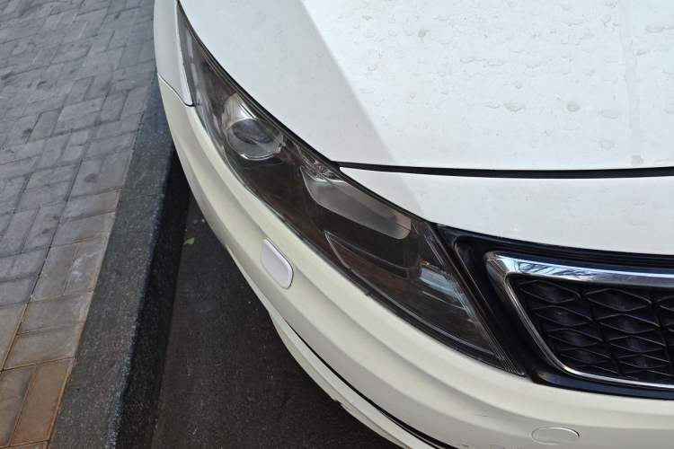 Used Kia K5 2012 2.0L Automatic Premium Right Front Headlight