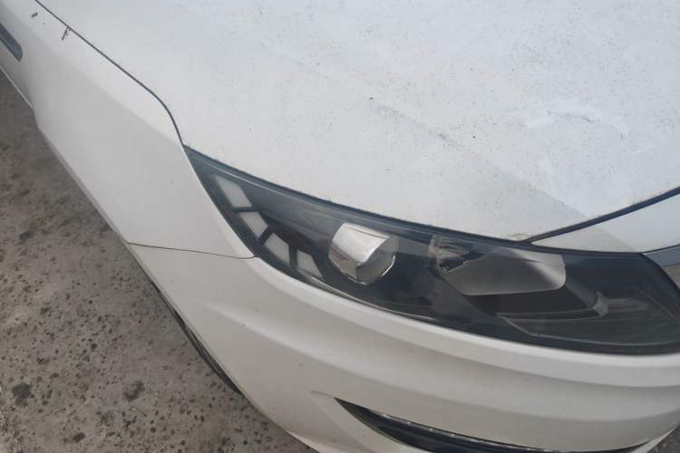 Used Kia K5 2012 2.0L Automatic DLX Right Front Headlight