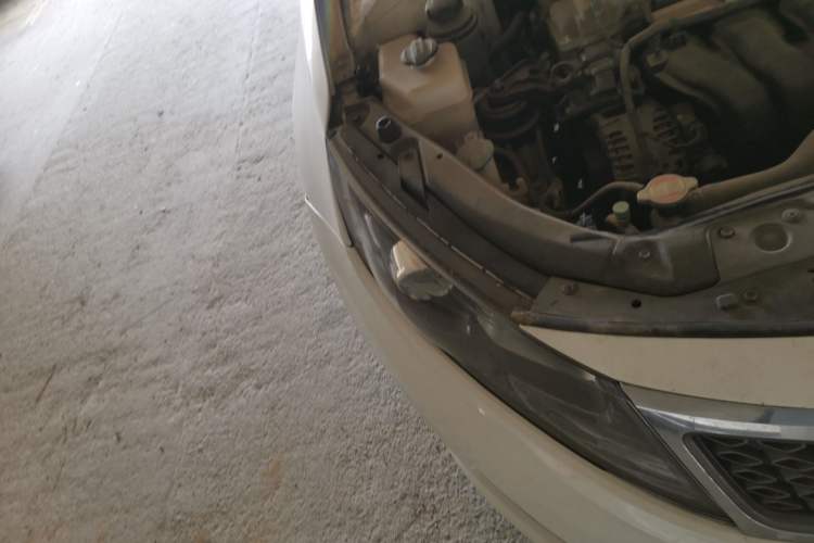 Used Kia K5 2012 2.0L Automatic GL Right Front Headlight