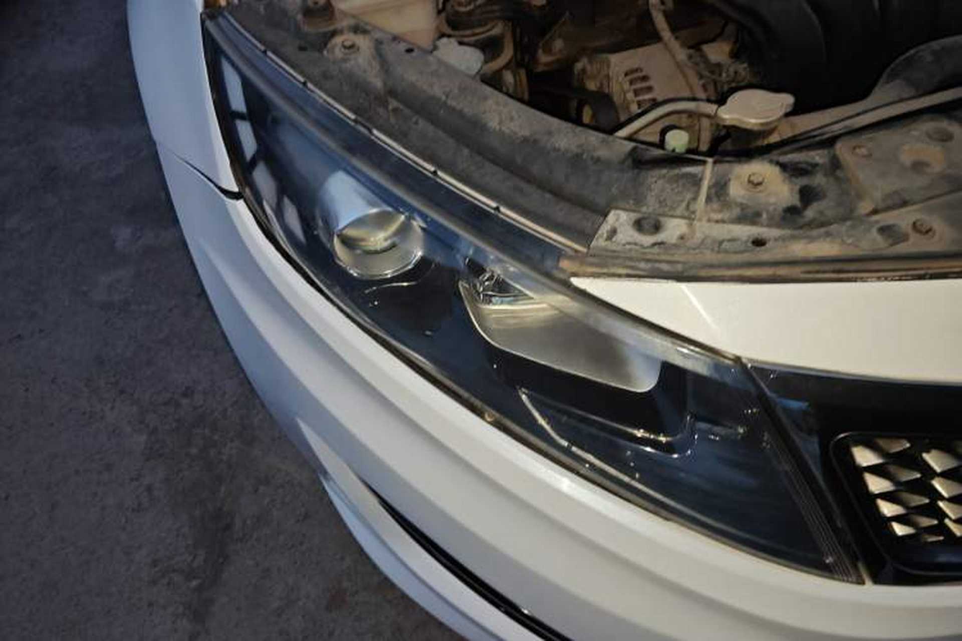 Used Kia K5 2012 2.0L Automatic DLX Right Front Headlight