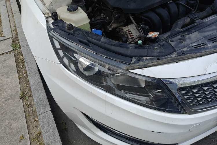Used Kia K5 2012 2.0L Automatic DLX Right Front Headlight