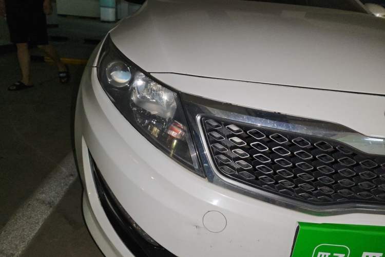 Used Kia K5 2012 2.0L Automatic DLX Right Front Headlight