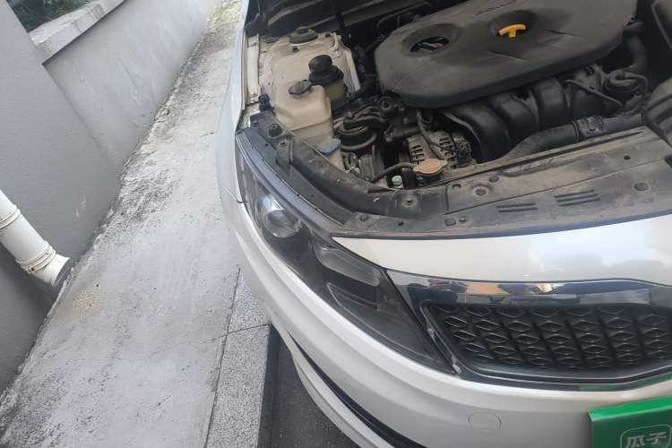 Used Kia K5 2012 2.0L Automatic DLX Special Edition Right Front Headlight