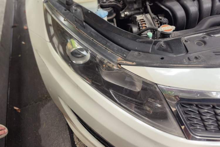 Used Kia K5 2012 2.0L Automatic DLX Right Front Headlight