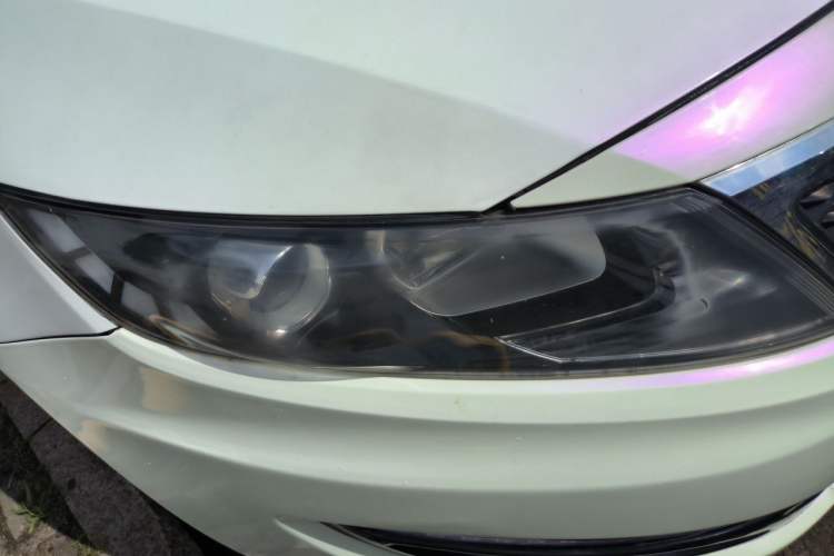 Used Kia K5 2012 2.0L Automatic DLX Right Front Headlight