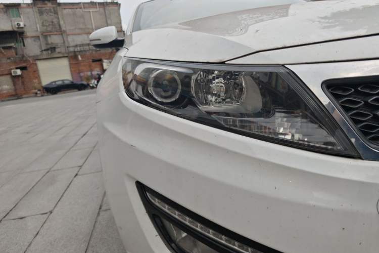 Used Kia K5 2012 2.0L Automatic DLX Right Front Headlight