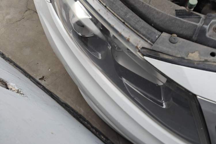 Used Kia K5 2012 2.0L Automatic GL Right Front Headlight