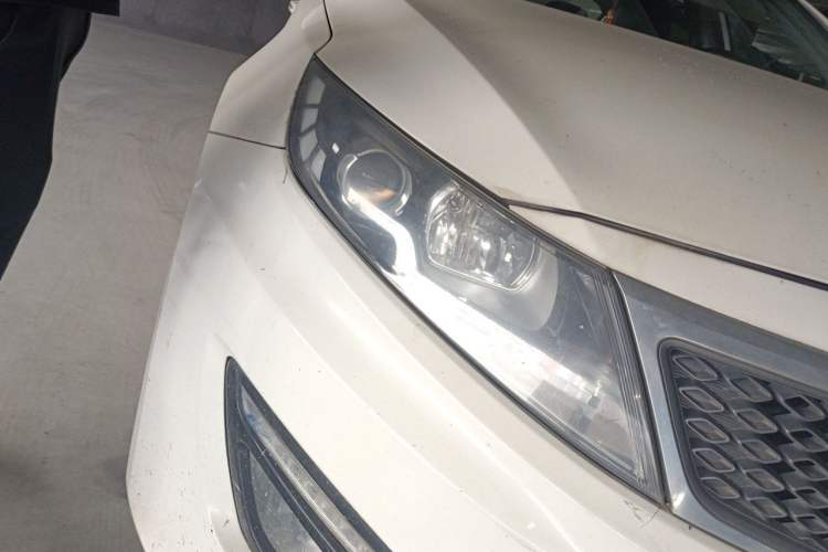 Used Kia K5 2012 2.0L Automatic DLX Right Front Headlight