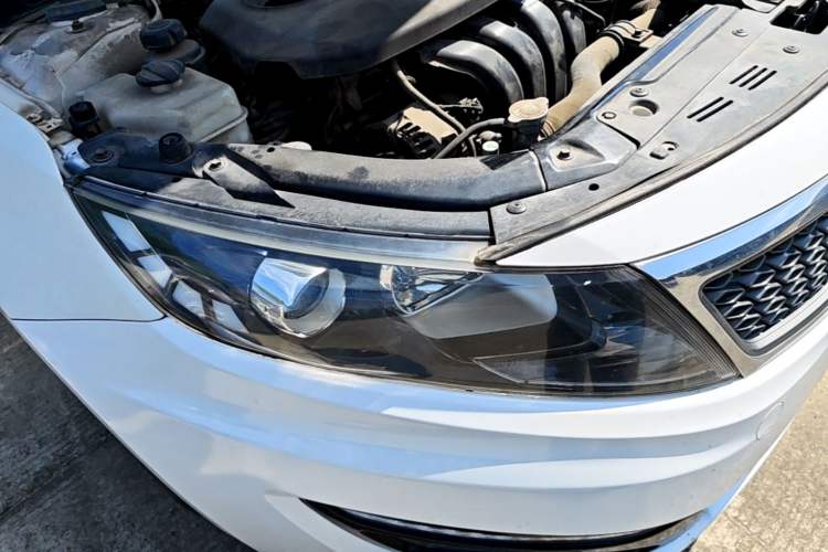 Used Kia K5 2012 2.0L Automatic GL Right Front Headlight