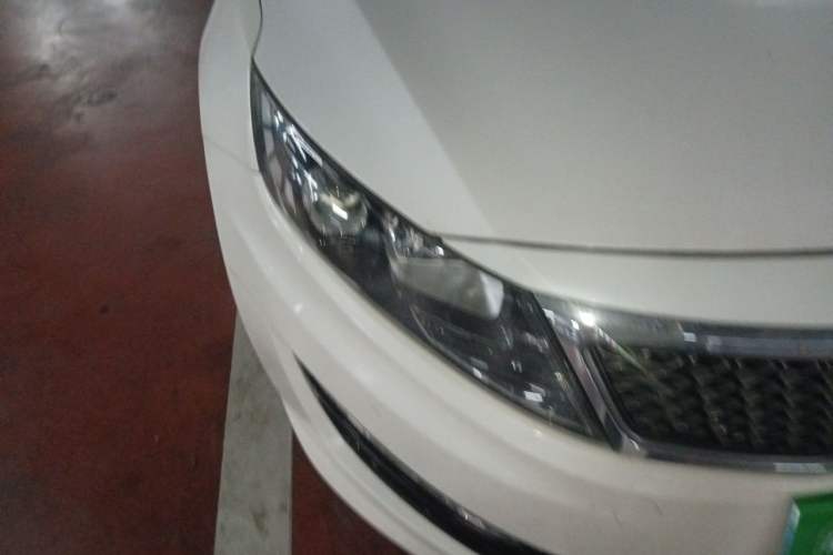 Used Kia K5 2012 2.0L Automatic DLX Right Front Headlight