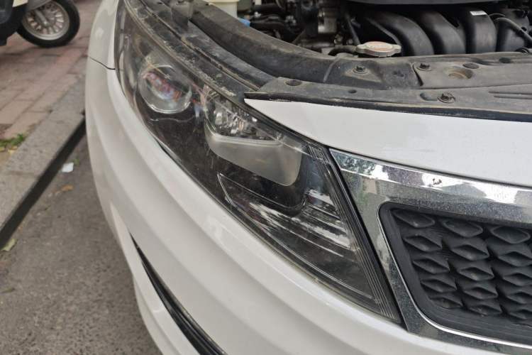 Used Kia K5 2012 2.0L Automatic DLX Right Front Headlight