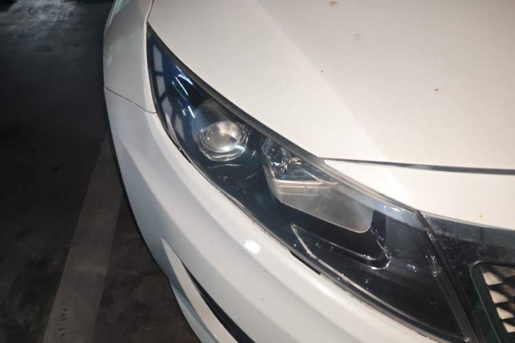 Used Kia K5 2012 2.0L Automatic DLX Right Front Headlight
