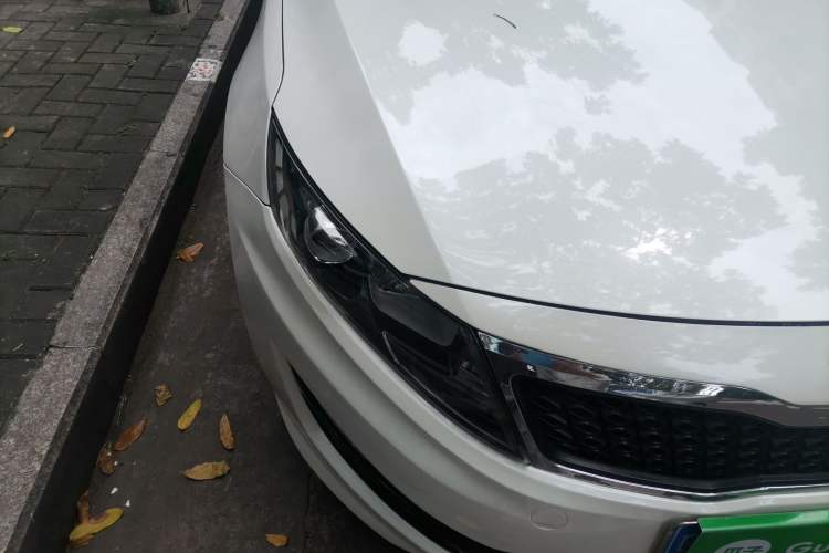 Used Kia K5 2012 2.0L Automatic DLX Right Front Headlight