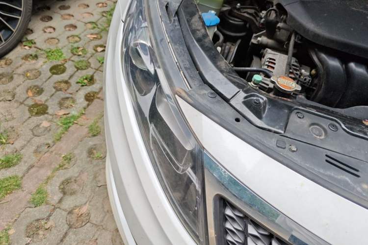 Used Kia K5 2012 2.0L Automatic DLX Right Front Headlight