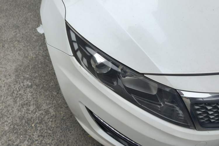 Used Kia K5 2012 2.0L Automatic DLX Right Front Headlight