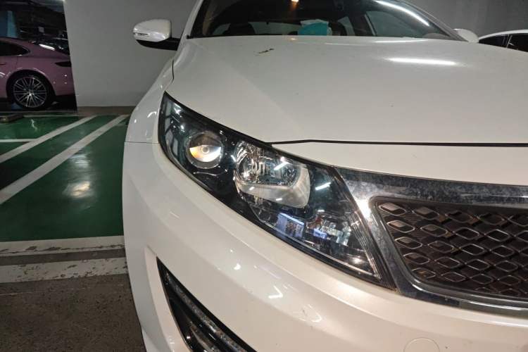 Used Kia K5 2012 2.0L Automatic DLX Right Front Headlight