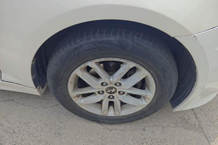 Used Kia K5 2012 2.0L Automatic GL Right Front Wheel Hub