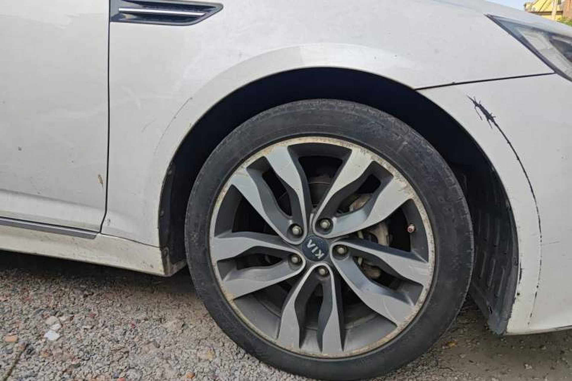 Used Kia K5 2012 2.0L Automatic DLX Right Front Wheel Hub