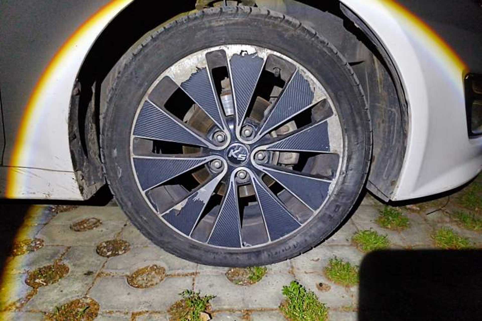 Used Kia K5 2012 2.0L Automatic DLX Right Front Wheel Hub