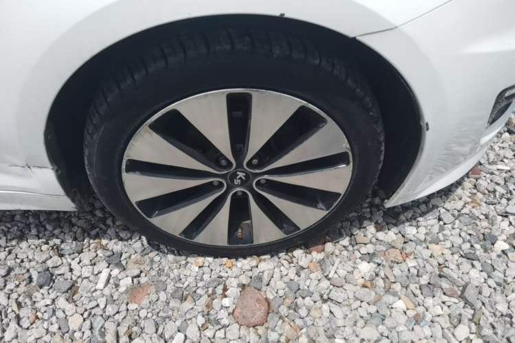 Used Kia K5 2012 2.0L Automatic DLX Right Front Wheel Hub