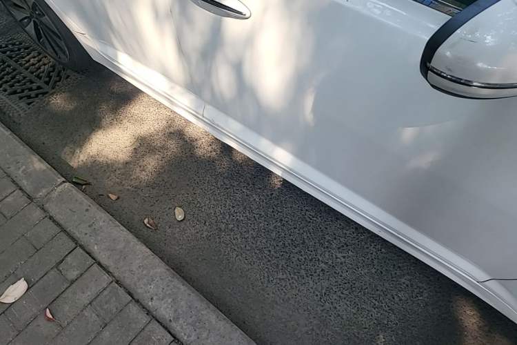 Used Kia K5 2012 2.0L Automatic DLX Right Side Sill