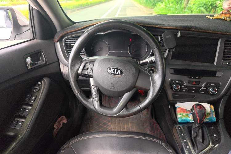 Used Kia K5 2012 2.0L Automatic DLX Steering Wheel