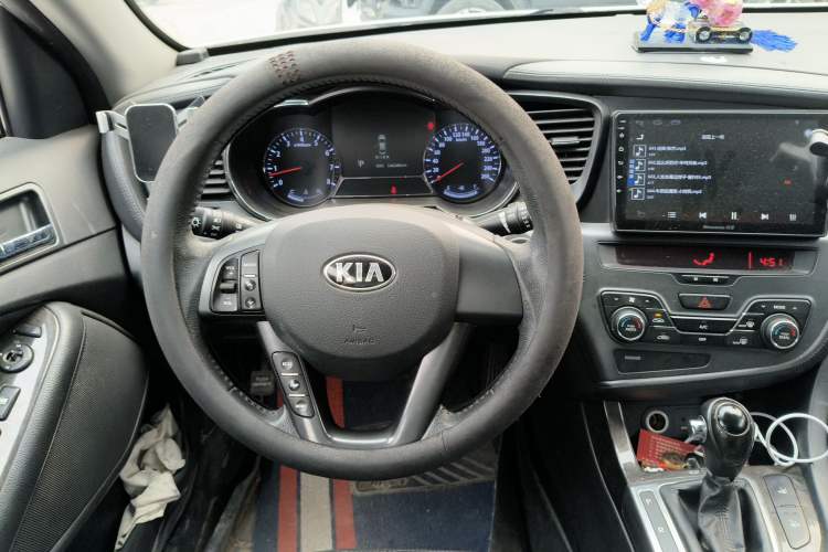 Used Kia K5 2012 2.0L Automatic DLX Steering Wheel
