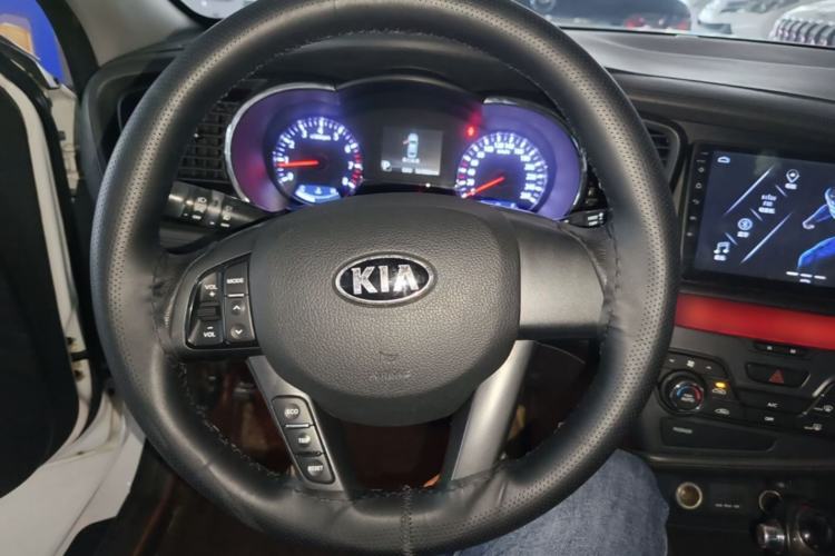 Used Kia K5 2012 2.0L Automatic DLX Steering Wheel